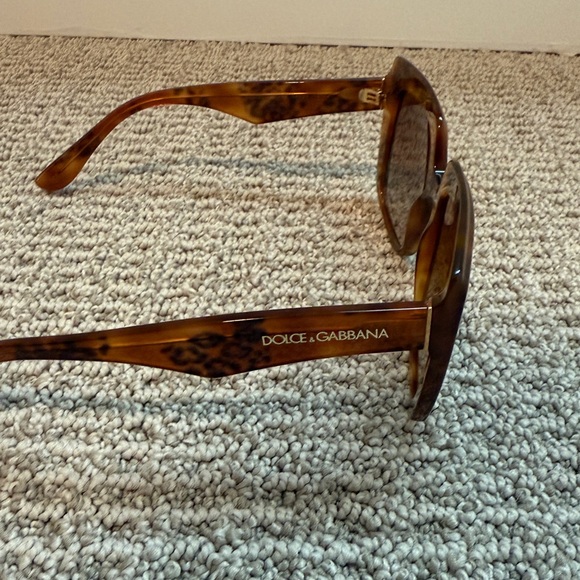 Dolce & Gabbana Havana Animal Print Shaded Sunglasses - Picture 4 of 10